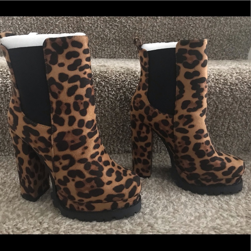 Leopard print platform boots (brand new!)